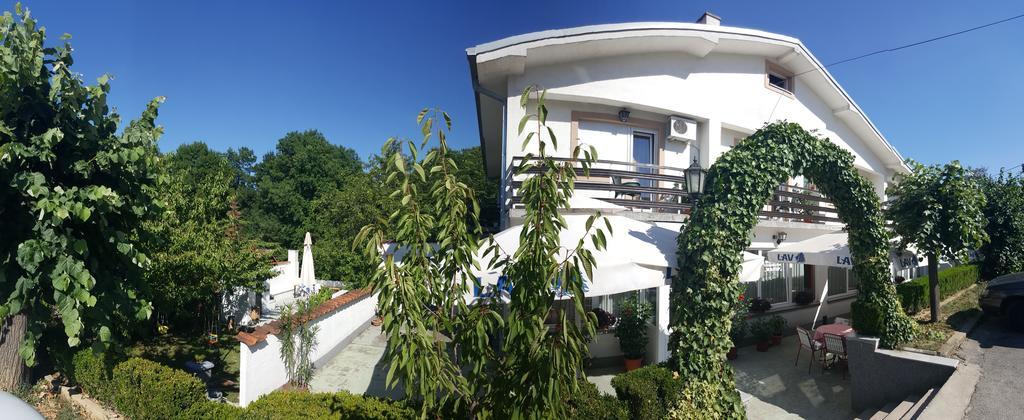 Guest House Major อารันเยโลวัคส์ ภายนอก รูปภาพ