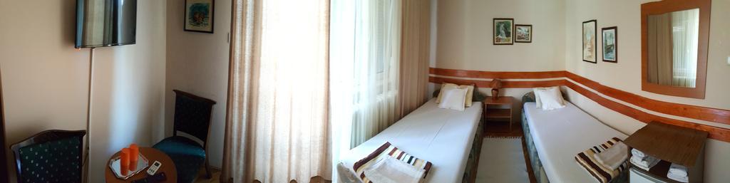 Guest House Major อารันเยโลวัคส์ ภายนอก รูปภาพ