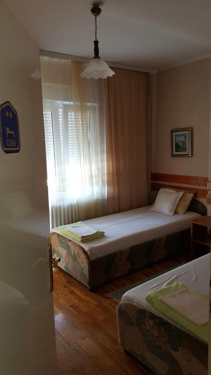 Guest House Major อารันเยโลวัคส์ ภายนอก รูปภาพ